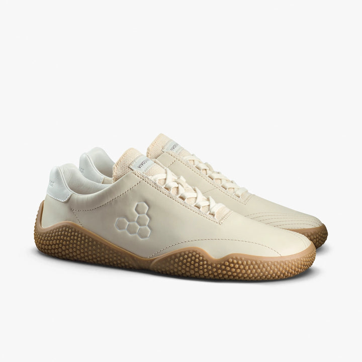 [205642-0435] Motus Studio Sneaker LTH Womens (Bright White, 35)