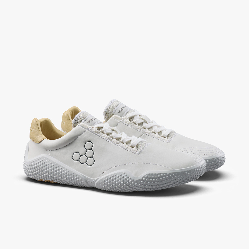 [305642-0440] Motus Studio Sneaker LTH Mens (Bright White, 40)